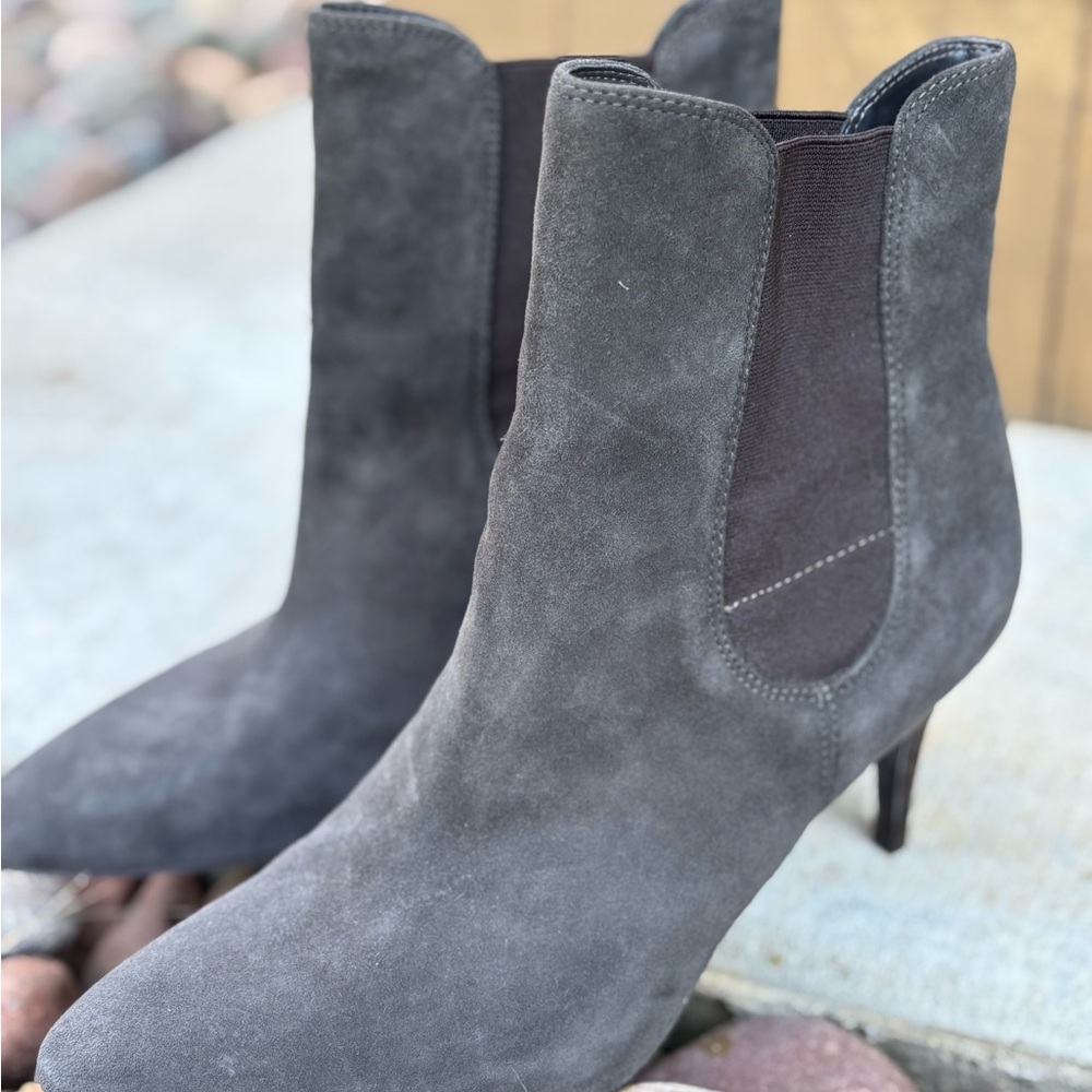 Elegant Ralph Lauren Gray Suede Ankle Boots size 10 and barely worn.